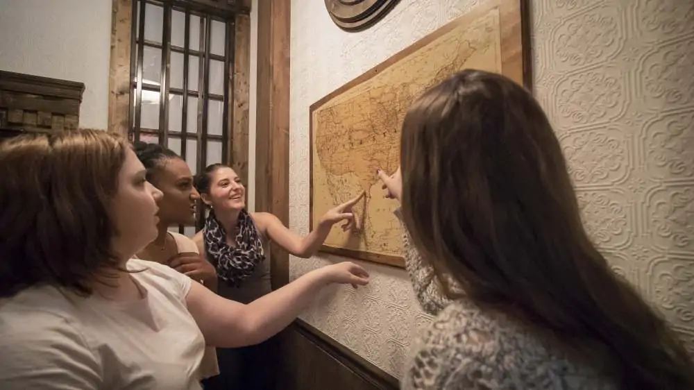 How to Make Employees Happy